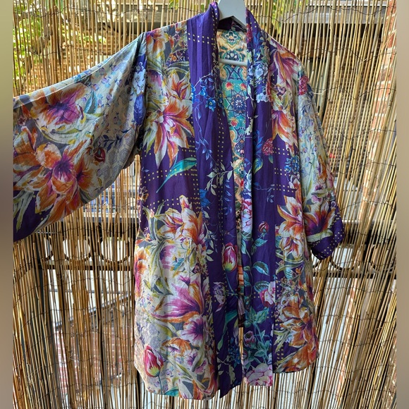 Johnny Was Reversible Silk Kimono with Pockets - Picture 6 of 13